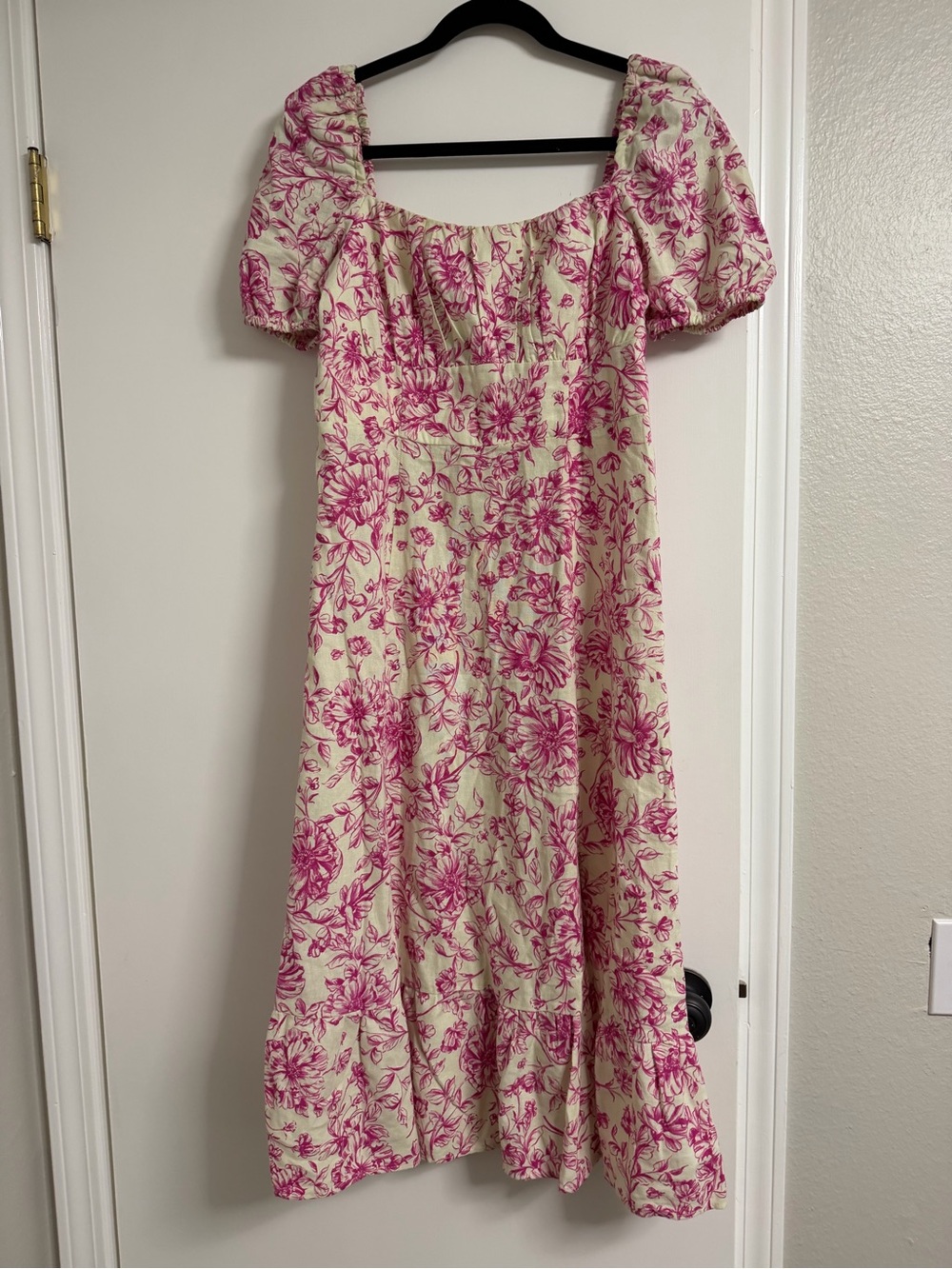 London Times Floral Puff-Sleeve Midi Dress in Pink and Cream